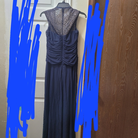 Evening dress - Picture 3 of 3